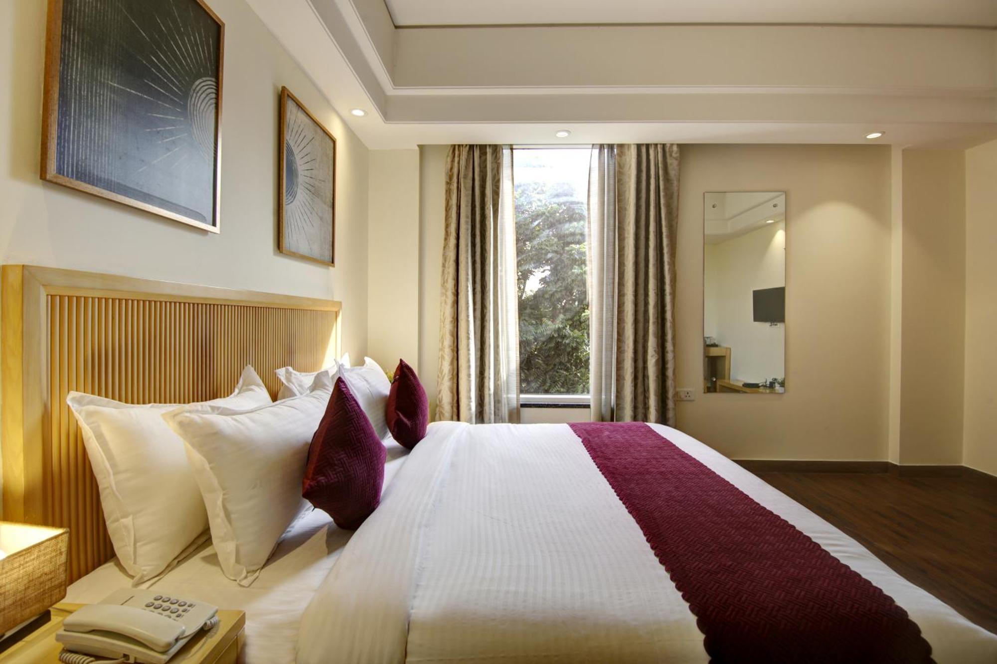 Saltstayz Select - Galleria Market & Golf Course Road Gurgaon Exterior foto