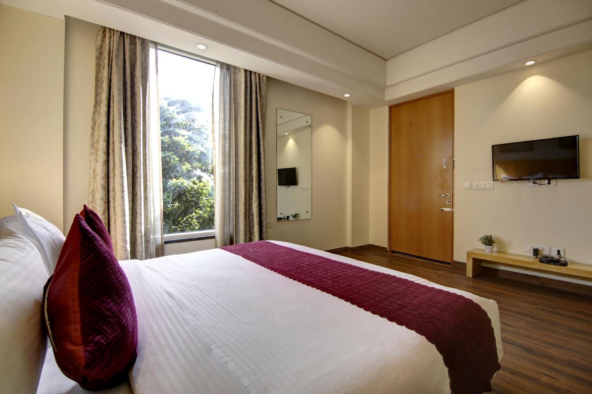 Saltstayz Select - Galleria Market & Golf Course Road Gurgaon Exterior foto